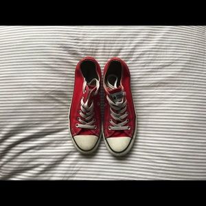 Red low top converse